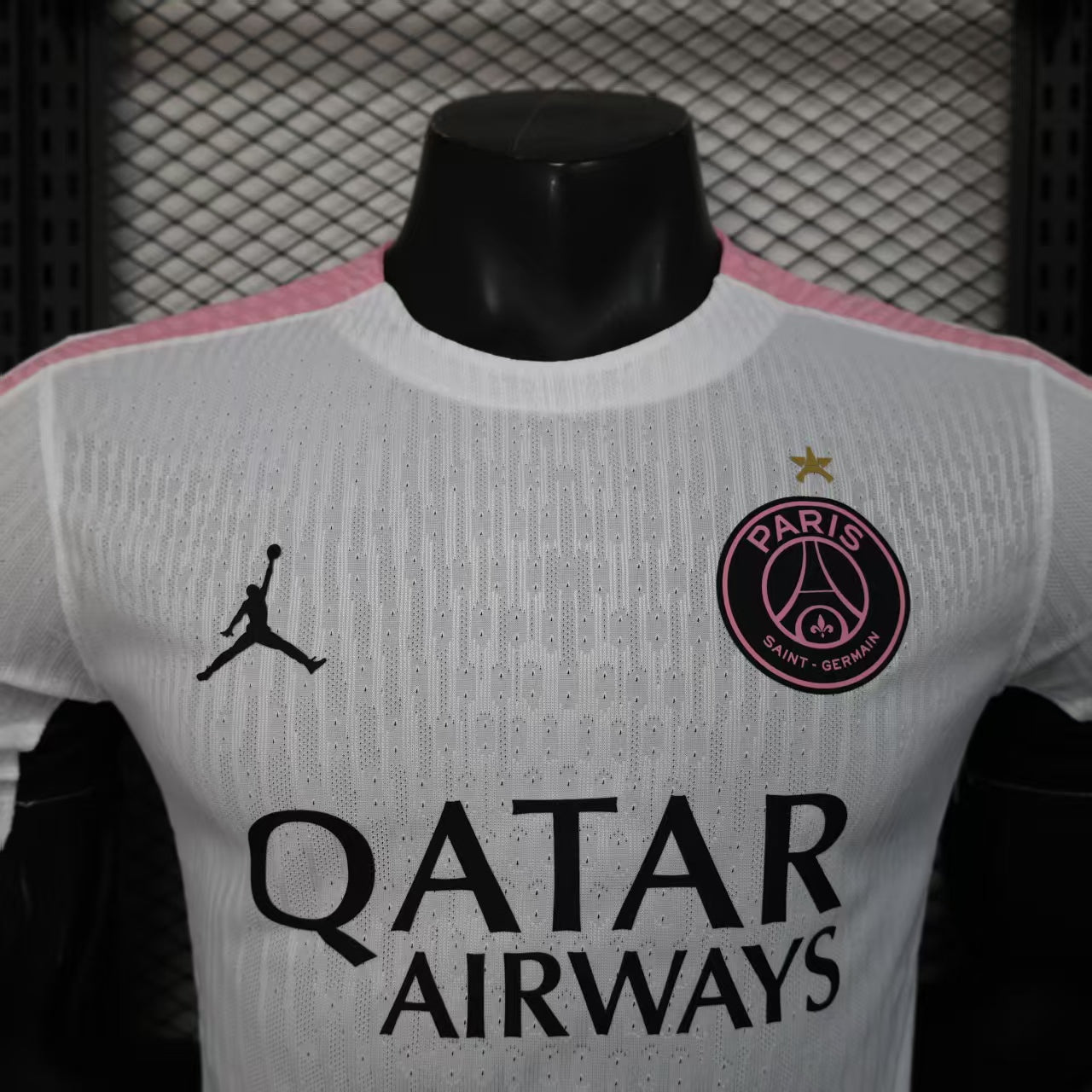 Paris Saint-Germain “Blush Elegance” Kit 25/26