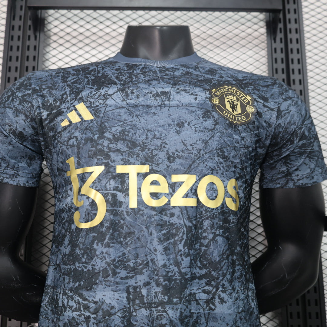 Manchester United "Midnight Thunder" Kit 24/25