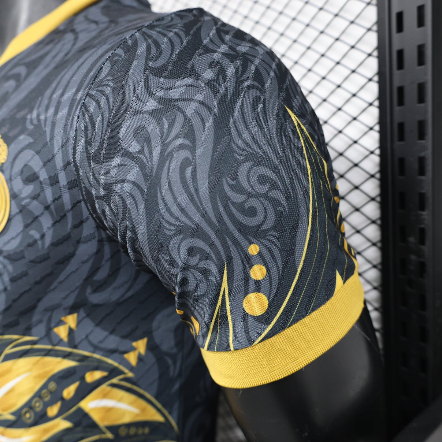 Real Madrid x Wolf Kit 24/25