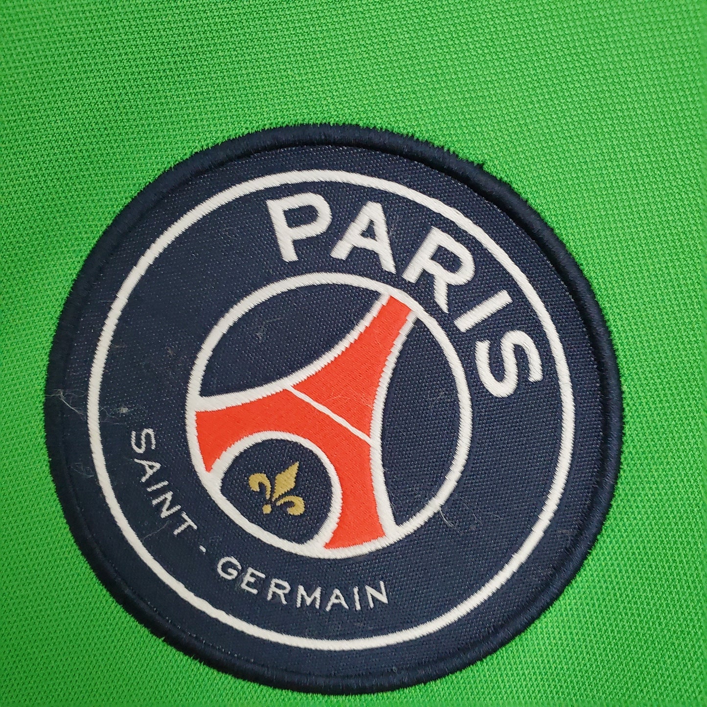 Paris Saint-Germain Goalkeeper Kit 21/22