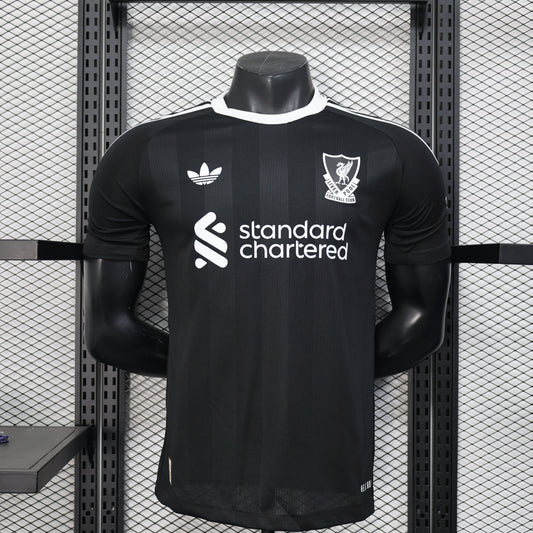 Liverpool Goalkeeper Kit 25/26