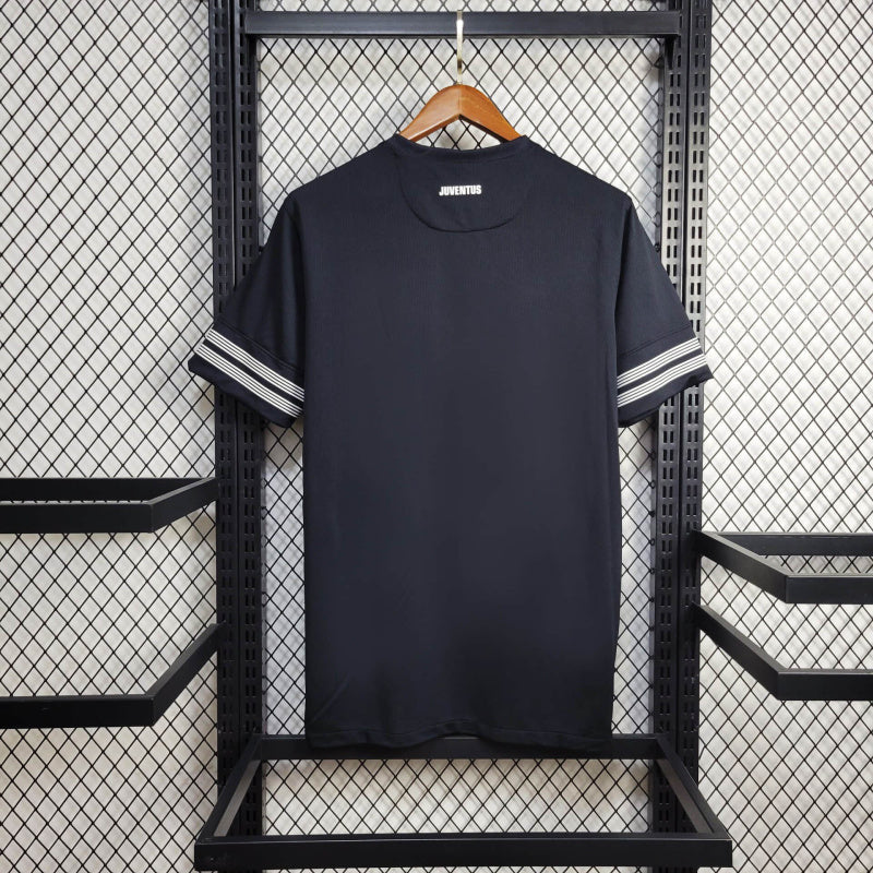 Juventus Away Kit 12/13