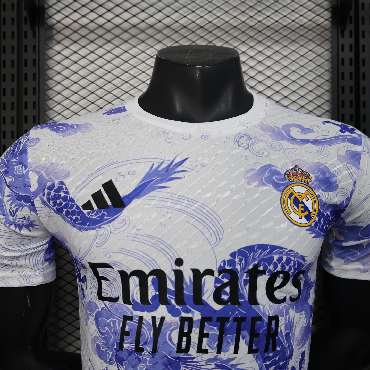 Real Madrid “Blanco del Dragón” Kit 25/26