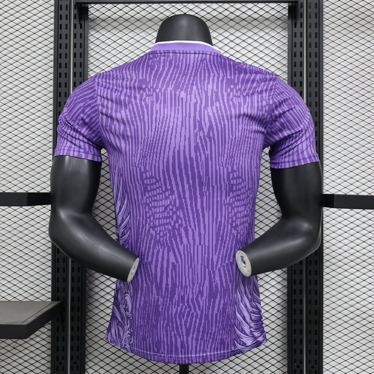 Liverpool "Majestic Wyvern" Kit 24/25