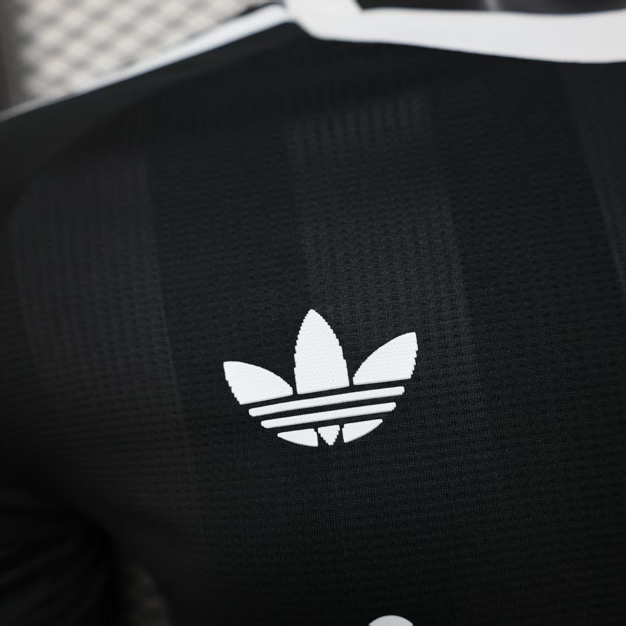 Liverpool Goalkeeper Kit 25/26