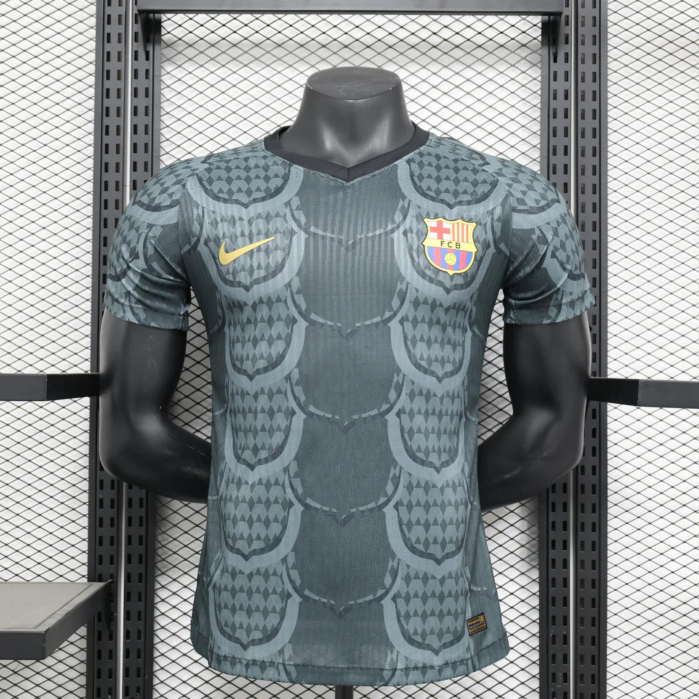 Barcelona "Silver Echo" Kit 24/25