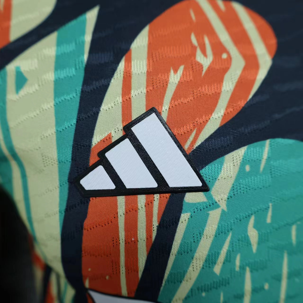 Arsenal “Tropical Vibes” Kit 24/25