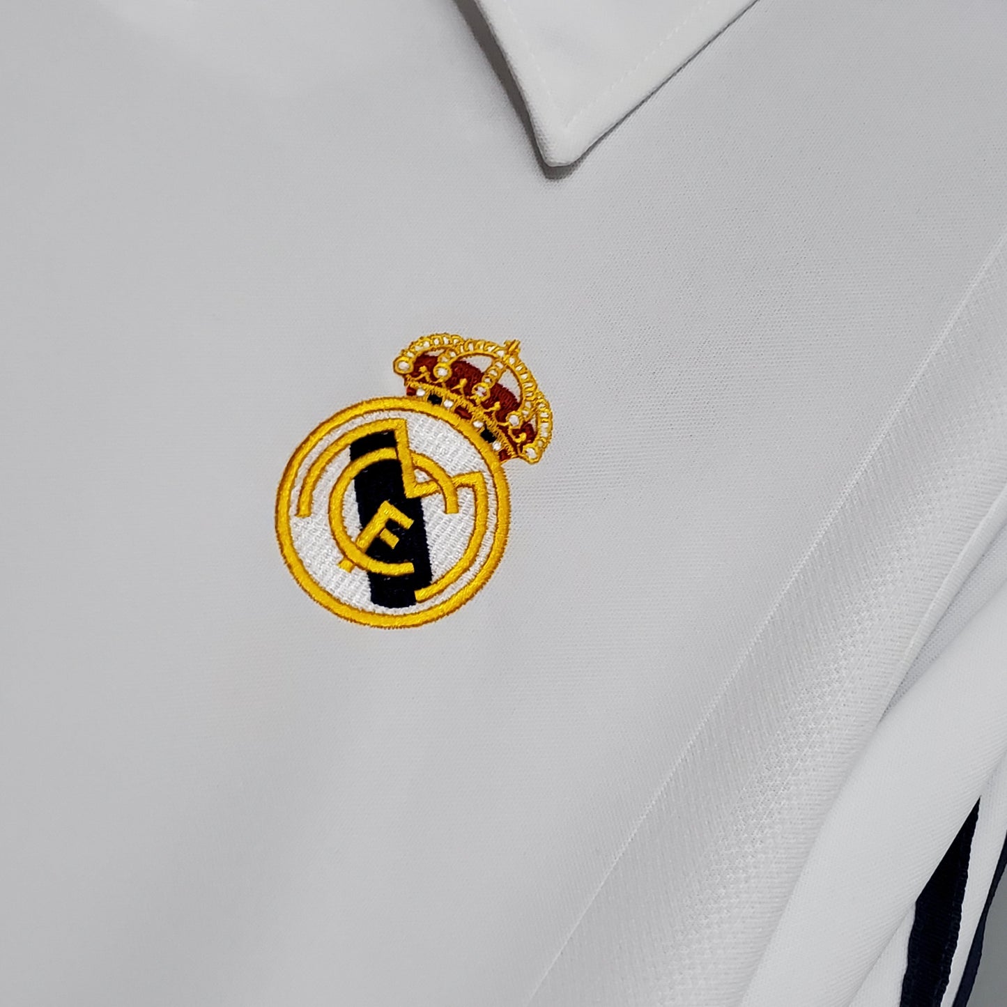 Real Madrid Home Kit 01/02 *no sponser*