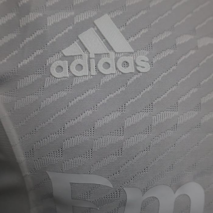 Arsenal “Pure Elegance” Kit 24/25