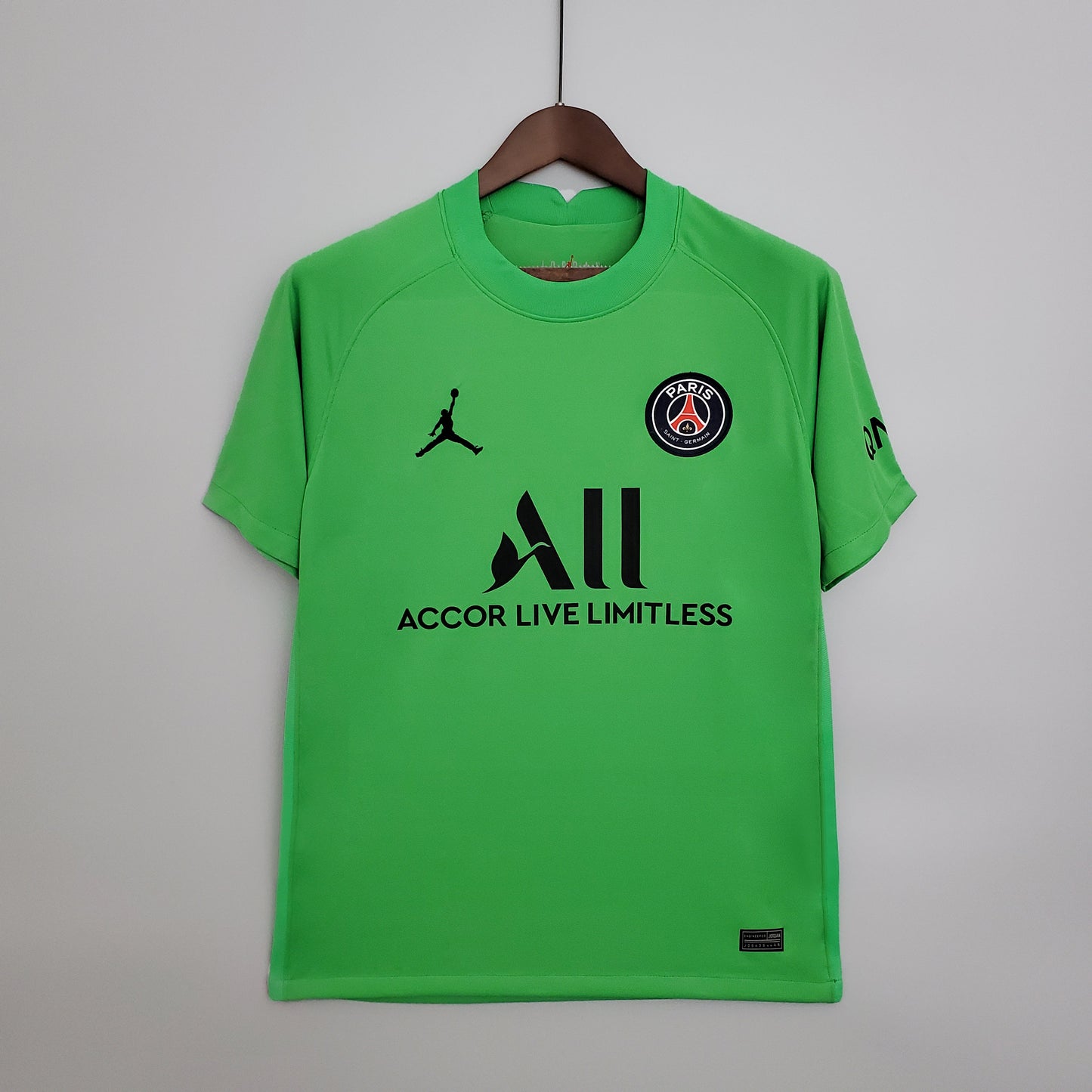 Paris Saint-Germain Goalkeeper Kit 21/22