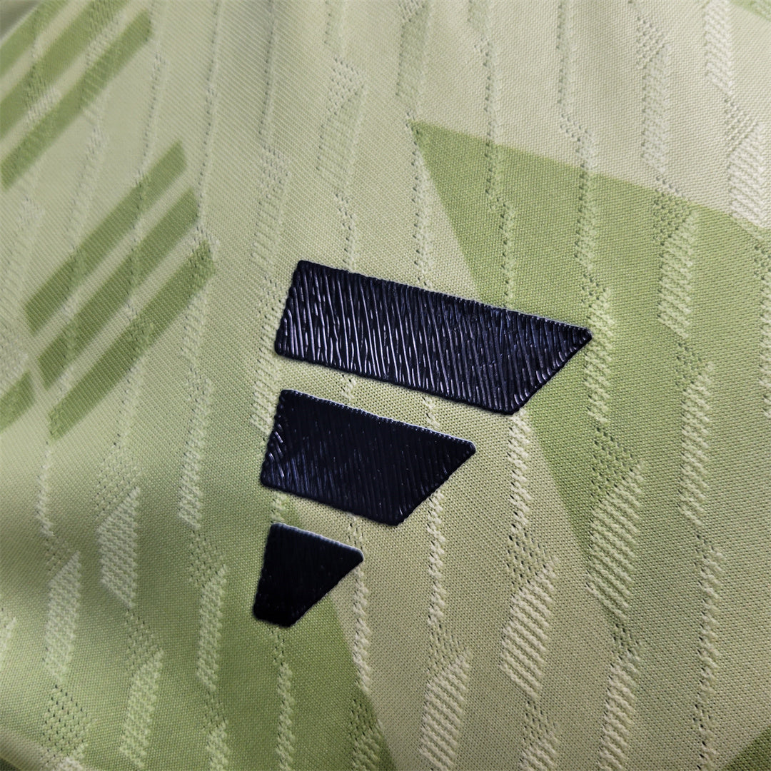 Arsenal x Neon Precision Kit 23/24