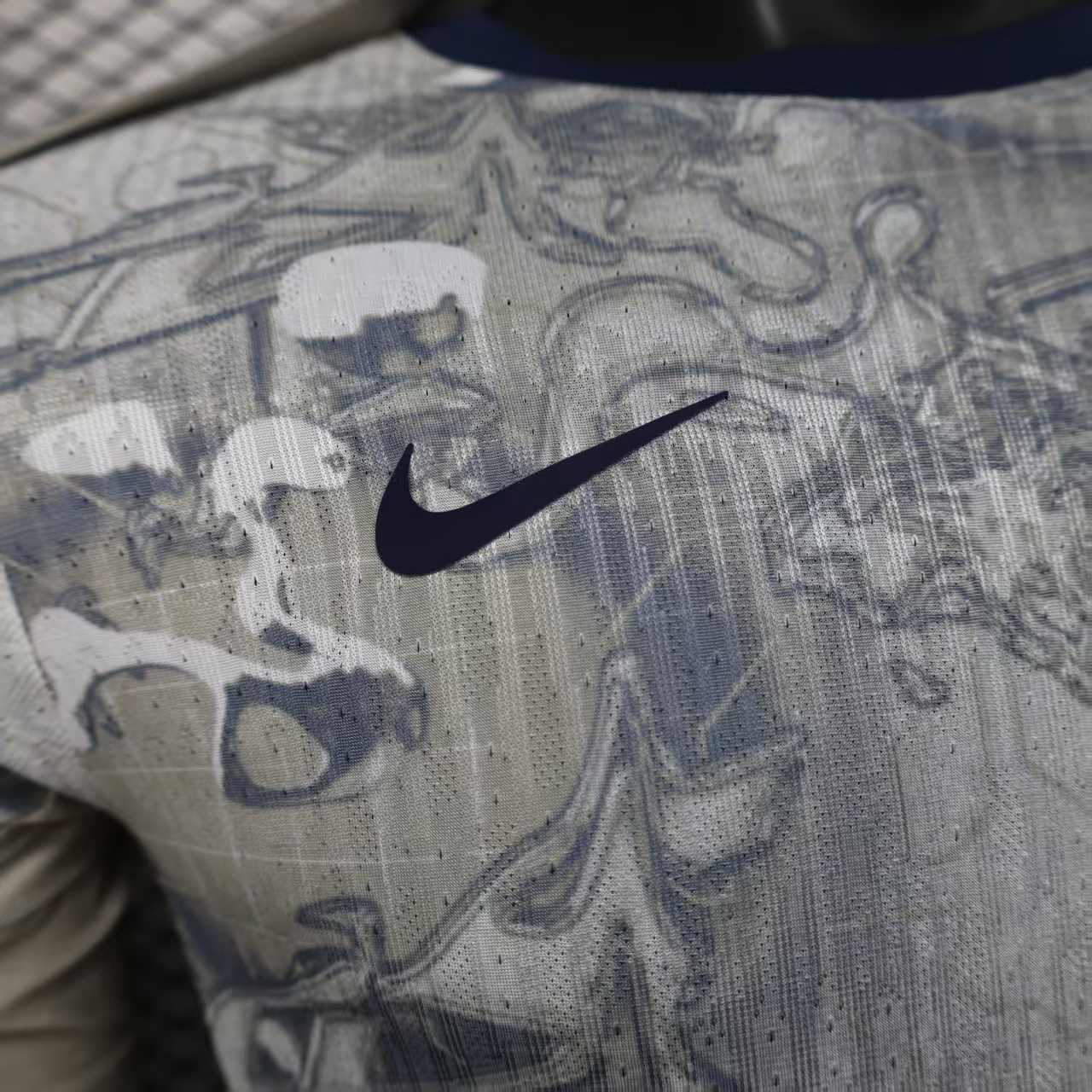 Tottenham Hotspur Pre-Match Kit 25/26