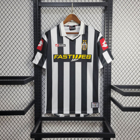 Juventus Home Kit 01/02