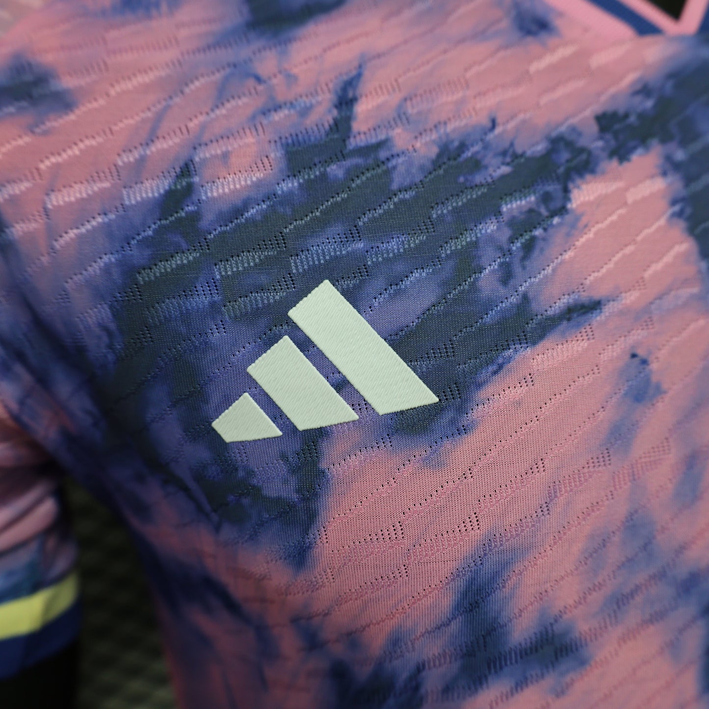 Japan “The Great Wave” Kit 24/25