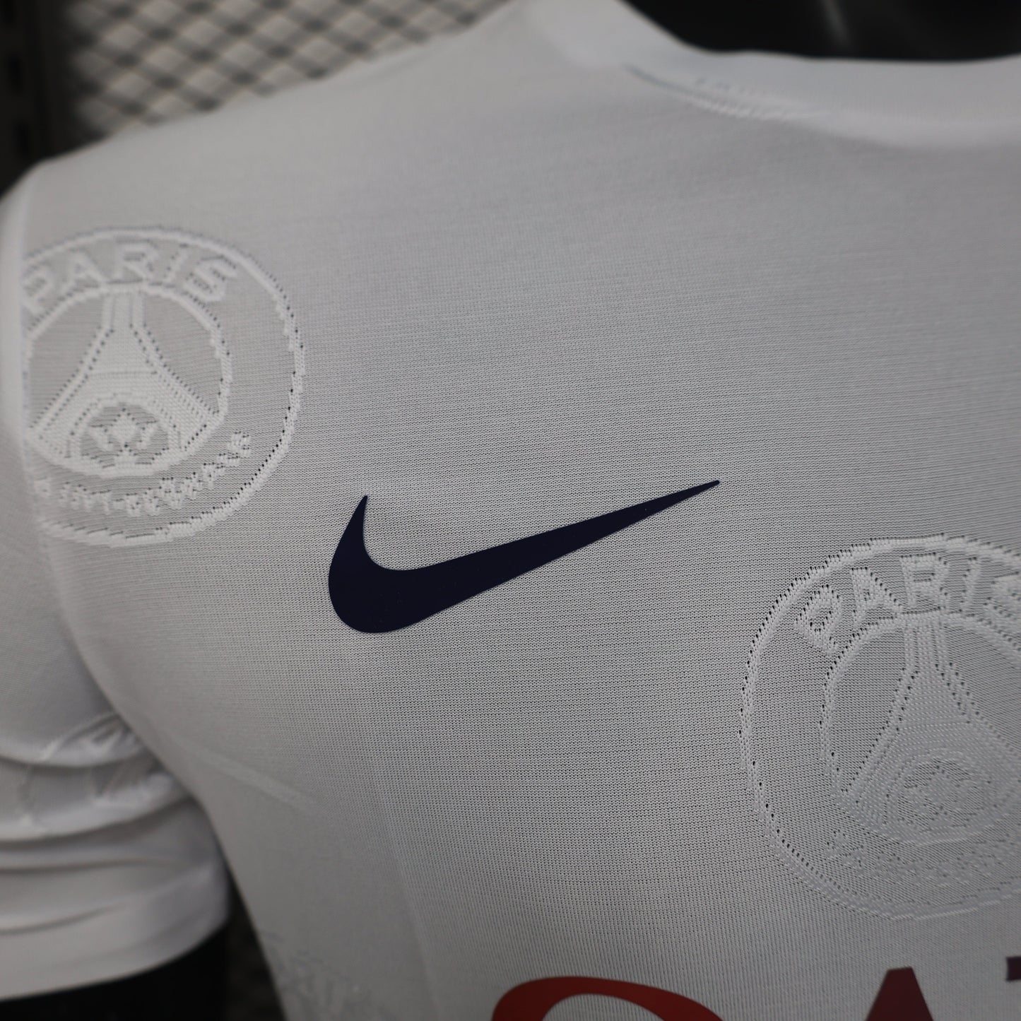 Paris Saint-Germain “Blanc Classique” Kit 25/26