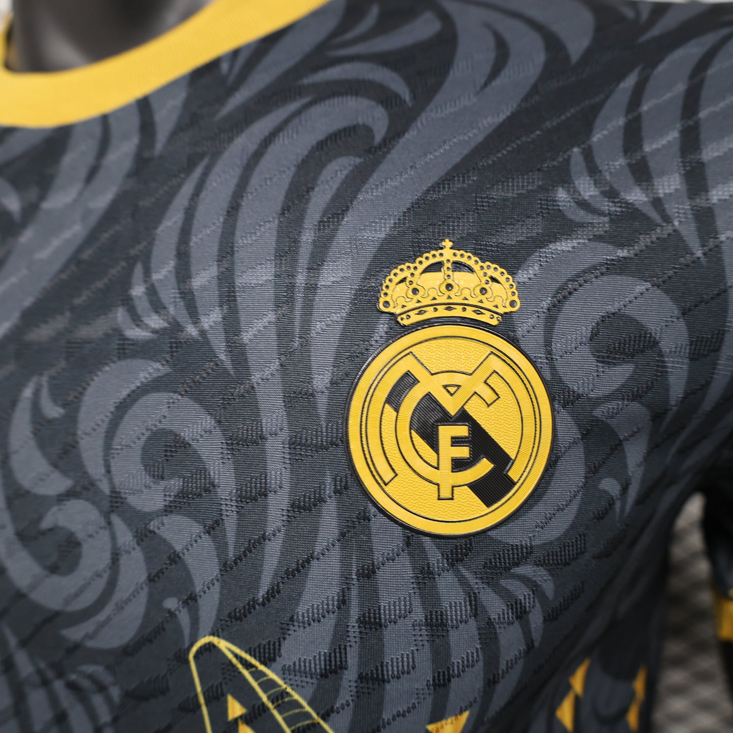 Real Madrid x Wolf Kit 24/25