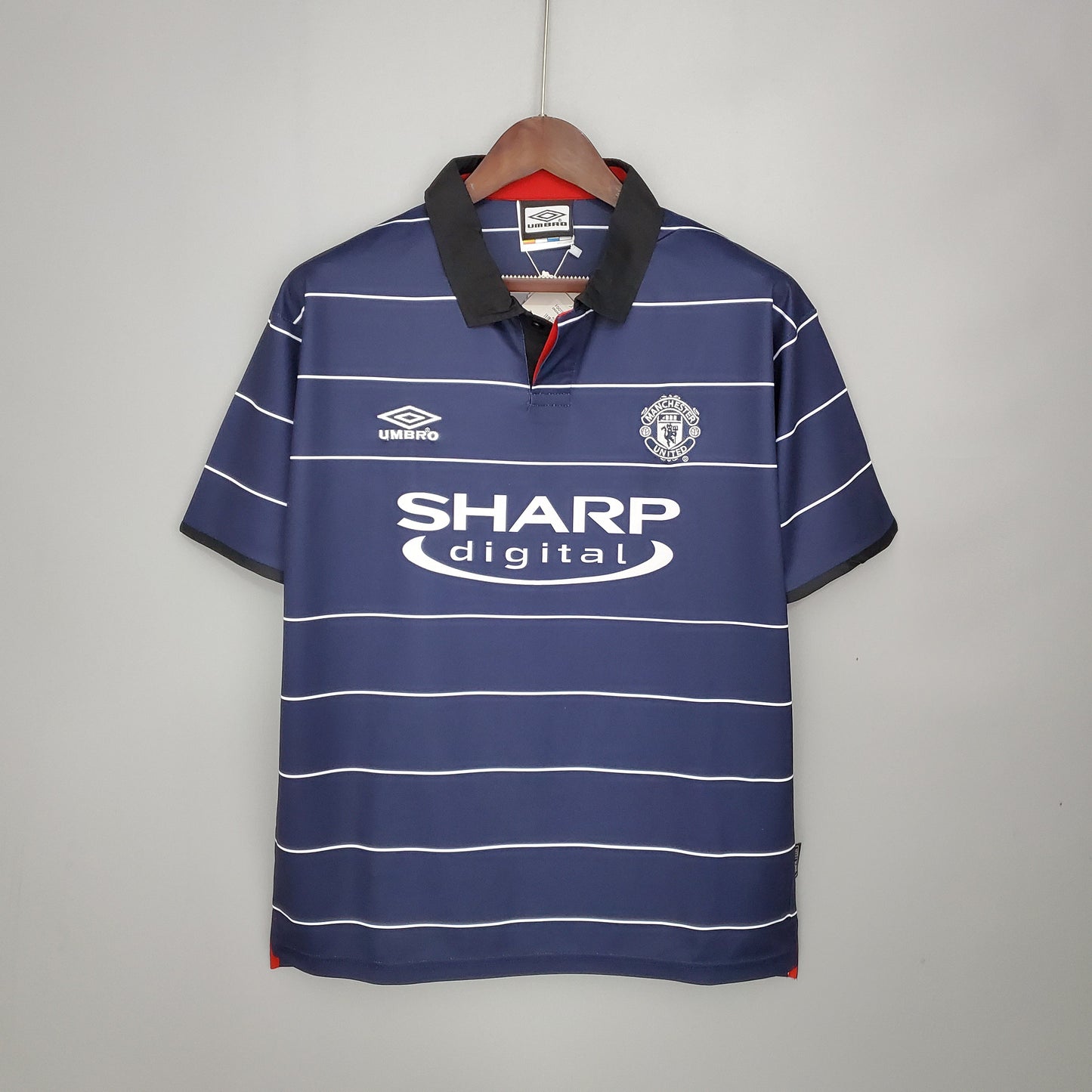 Manchester United Away Kit 99/00