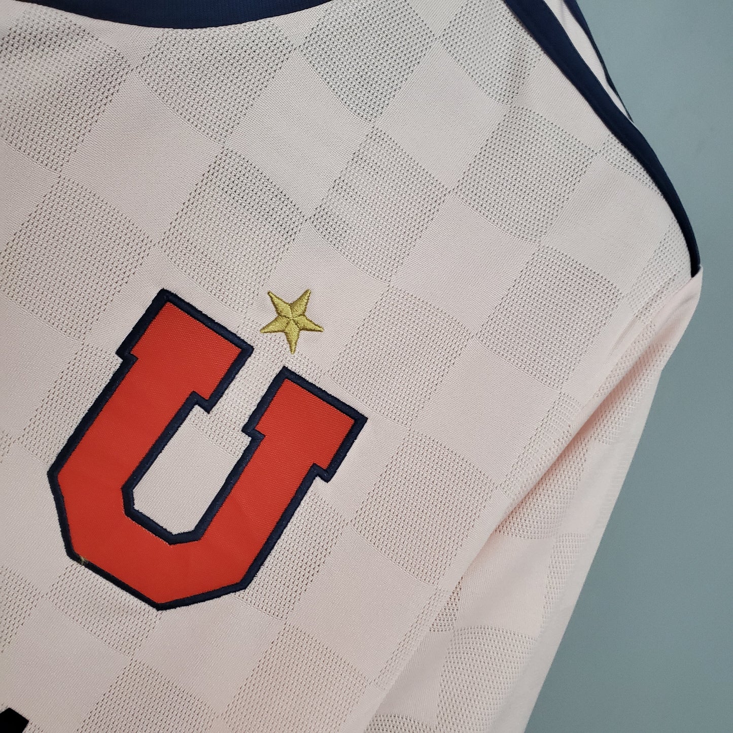 Universidad De Chile Away Kit 21/22