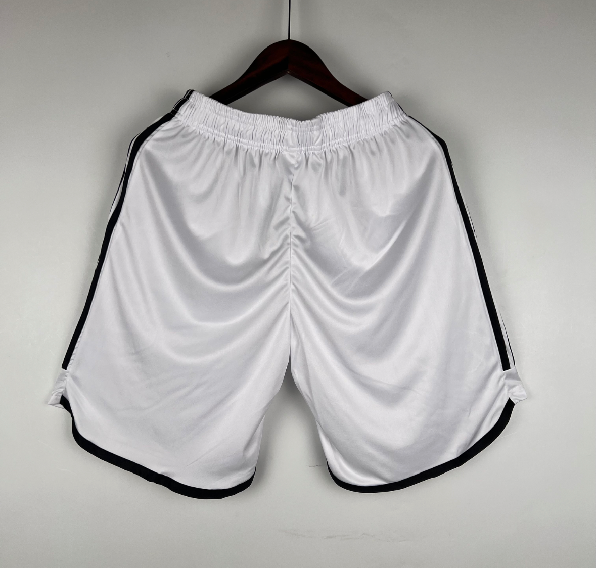 Manchester United shorts home 23/24
