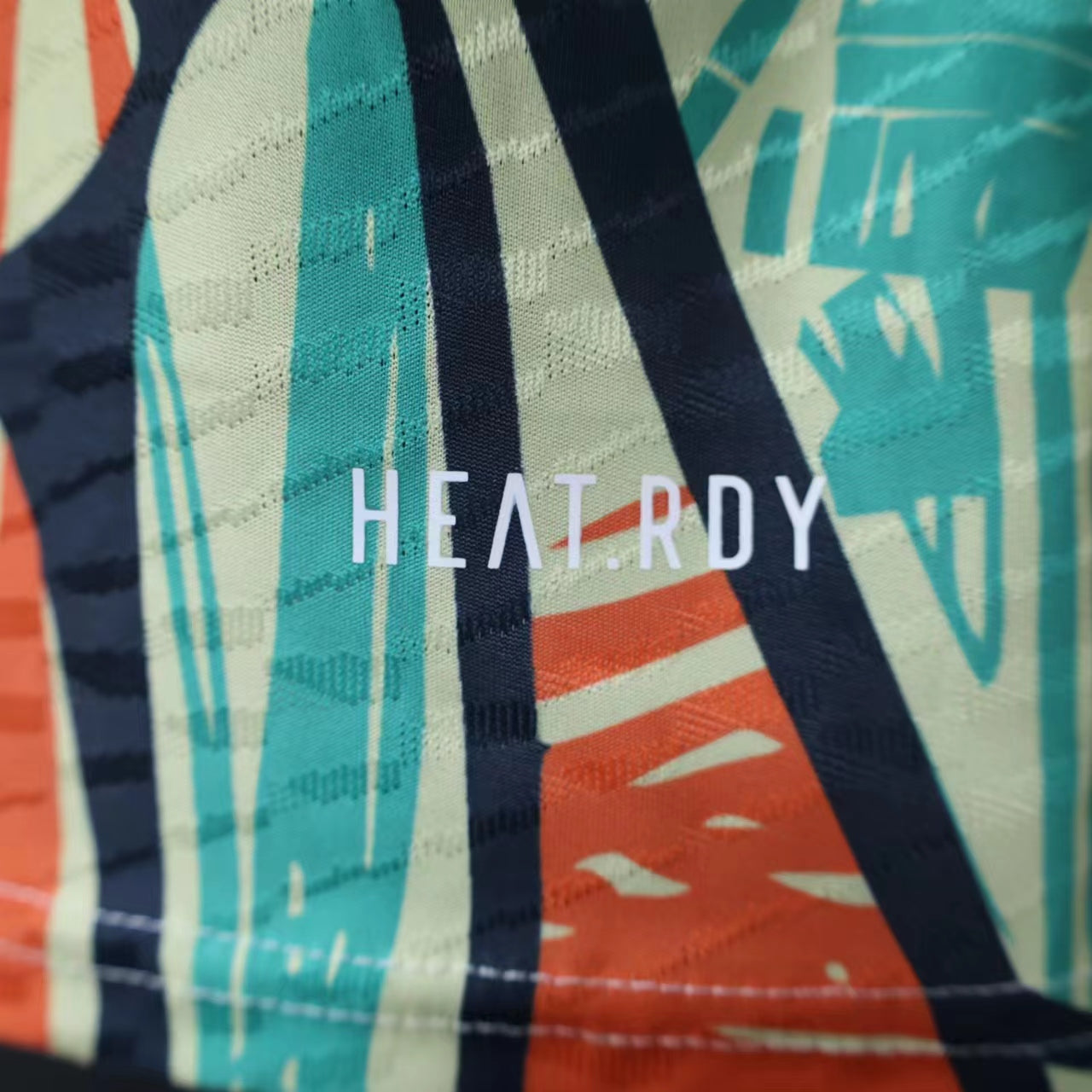 Arsenal “Tropical Vibes” Kit 24/25