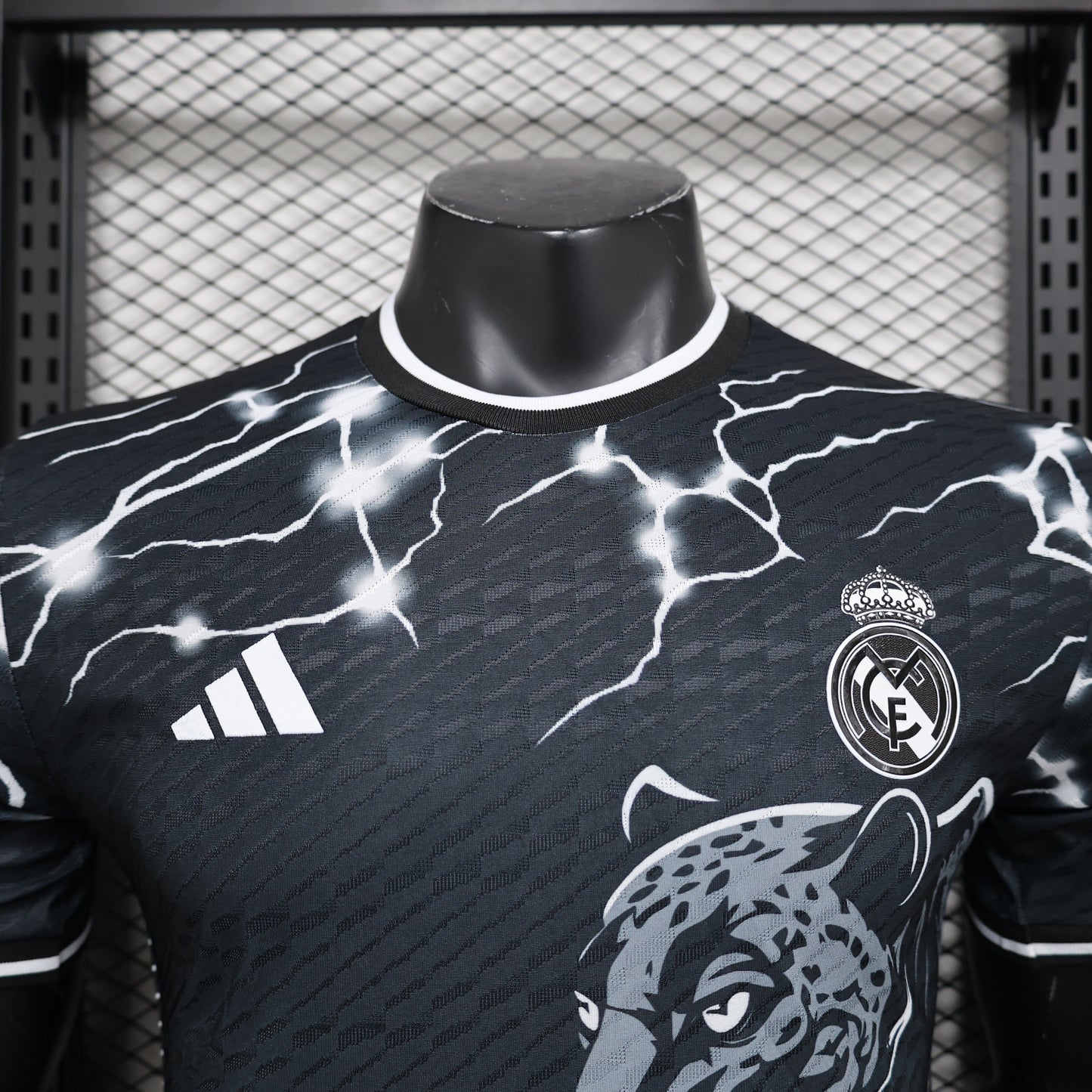 Real Madrid “Aurora Panther” Kit 24/25