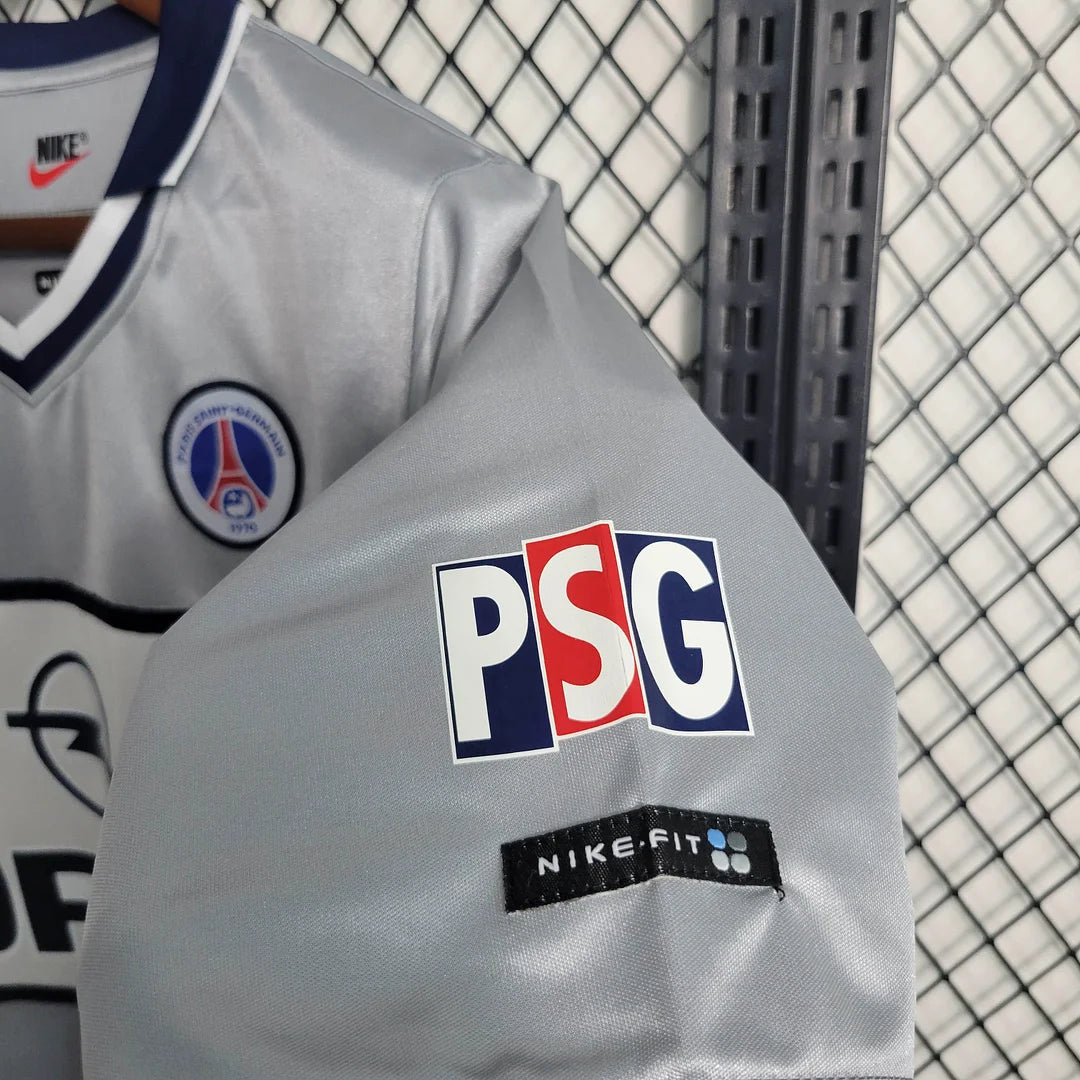 Paris Saint-Germain Away Kit 99/00