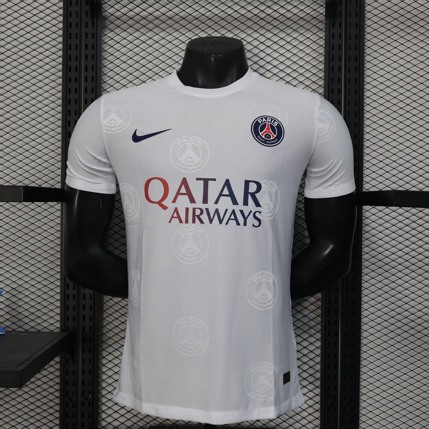 Paris Saint-Germain “Blanc Classique” Kit 25/26