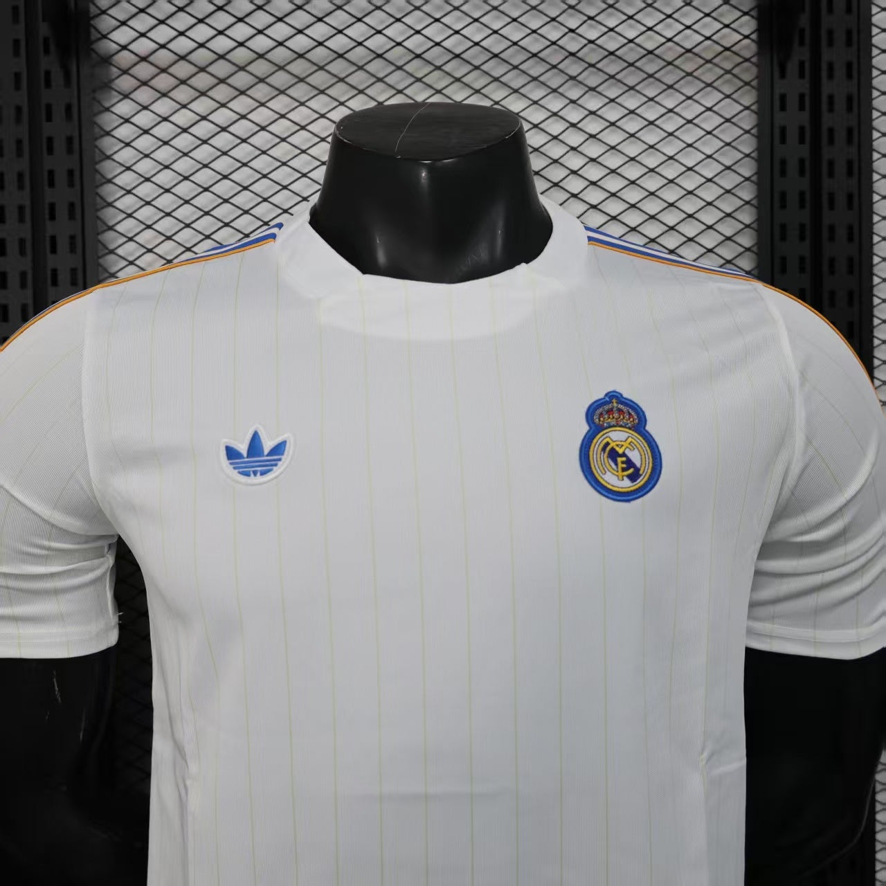 Real Madrid “TERRACE ICONS” Kit 25/26