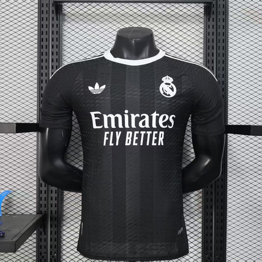 Real Madrid Goalkeeper Kit 25/26