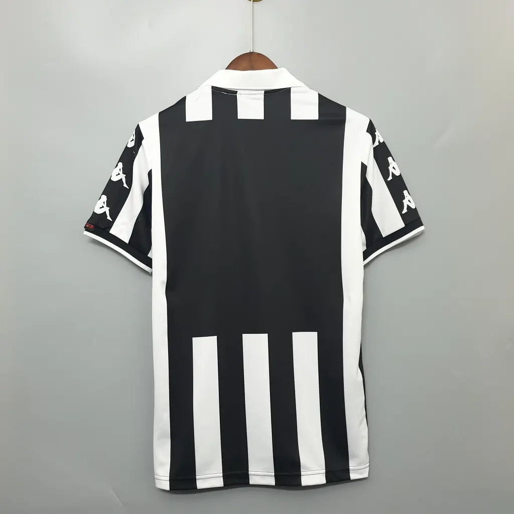 Juventus Home Kit 99/00