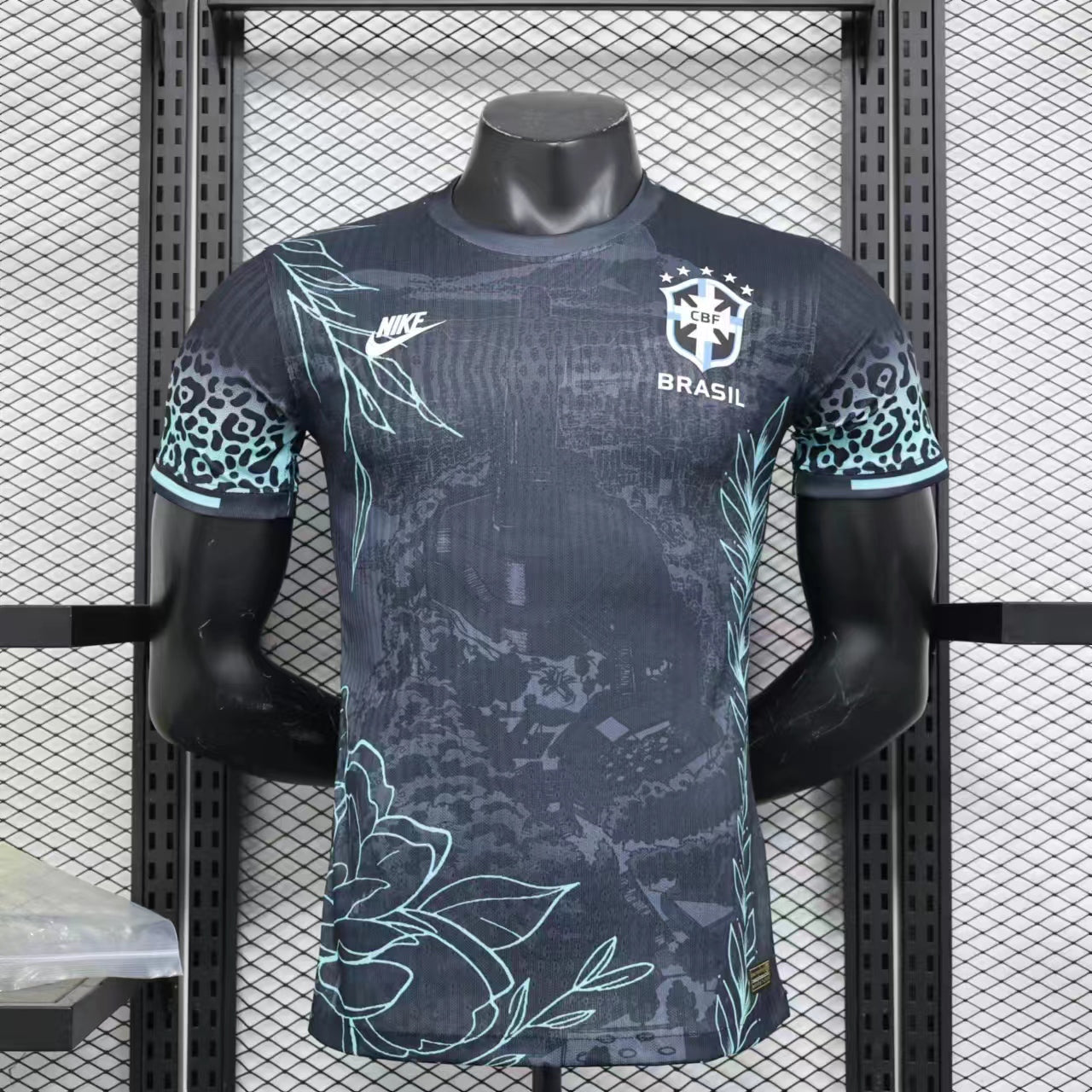 Brazil "Jungle Night" Kit 23/24