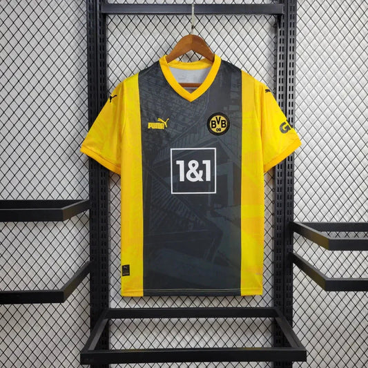 Borussia Dortmund “Royal Chest” Kit 24/25