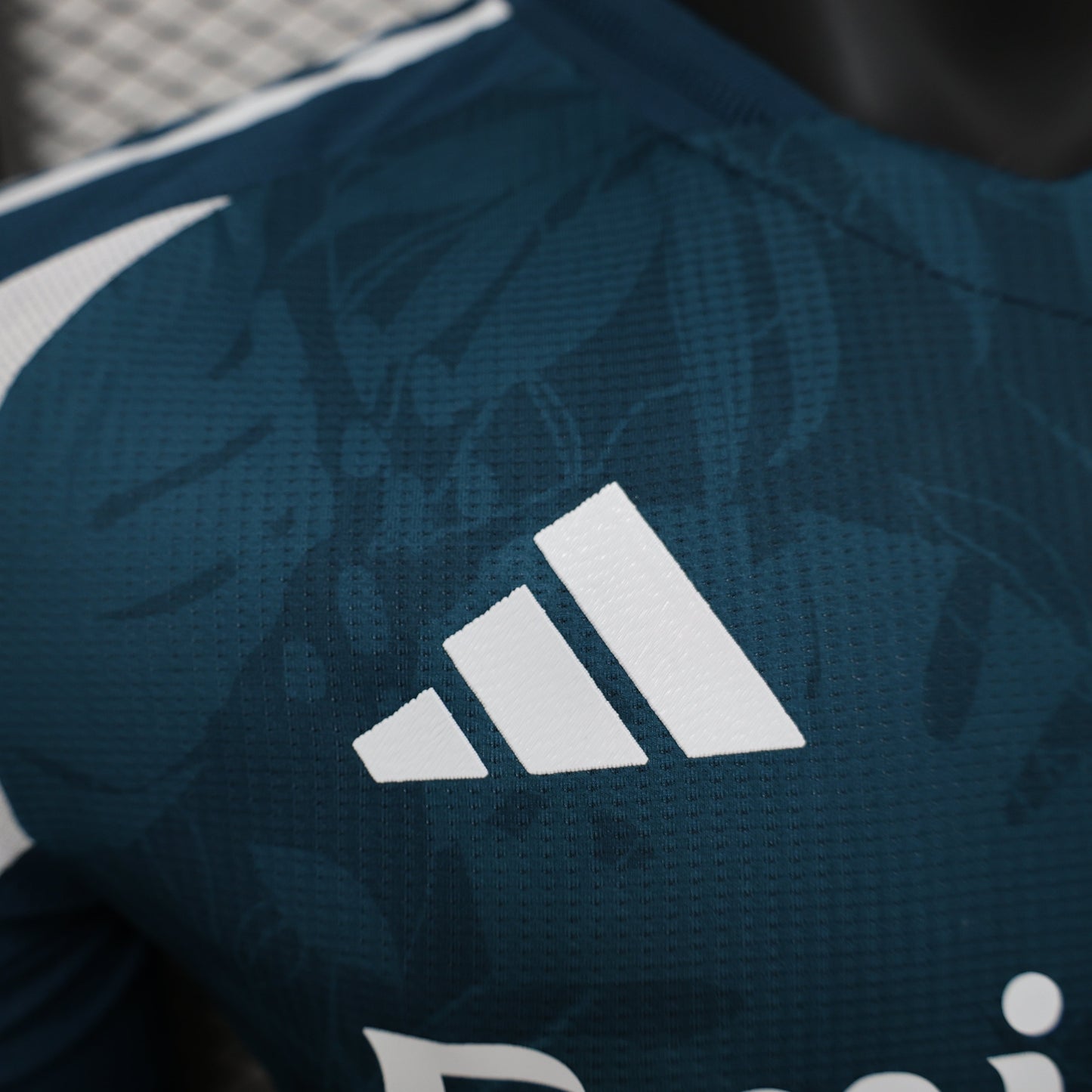 Real Madrid “El Dragón Blanco” Kit 24/25