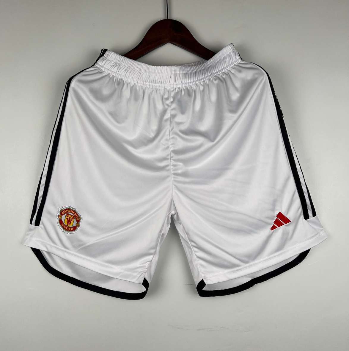Manchester United shorts home 23/24